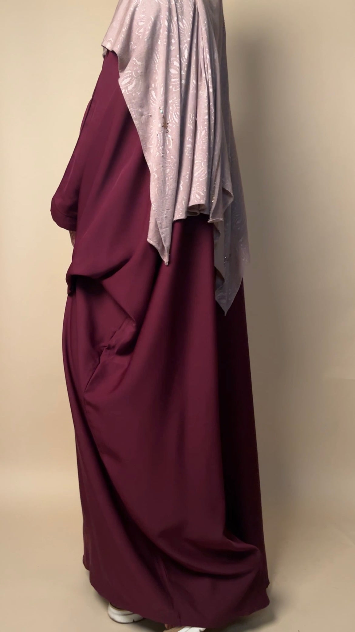 Nida Farasha/Butterfly abaya