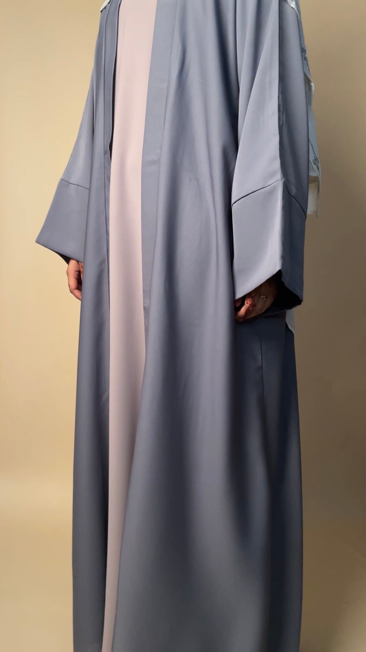 Nida open abaya