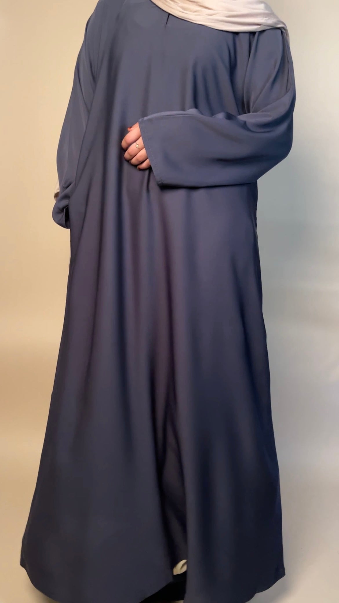 Nida closed abaya with pocket | Greens and Blues - MAYSHA Abaya