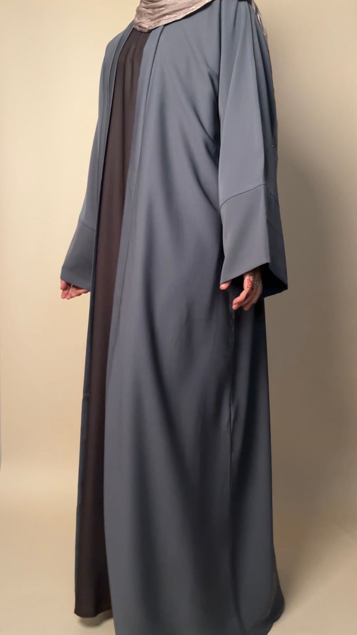 Nida open abaya