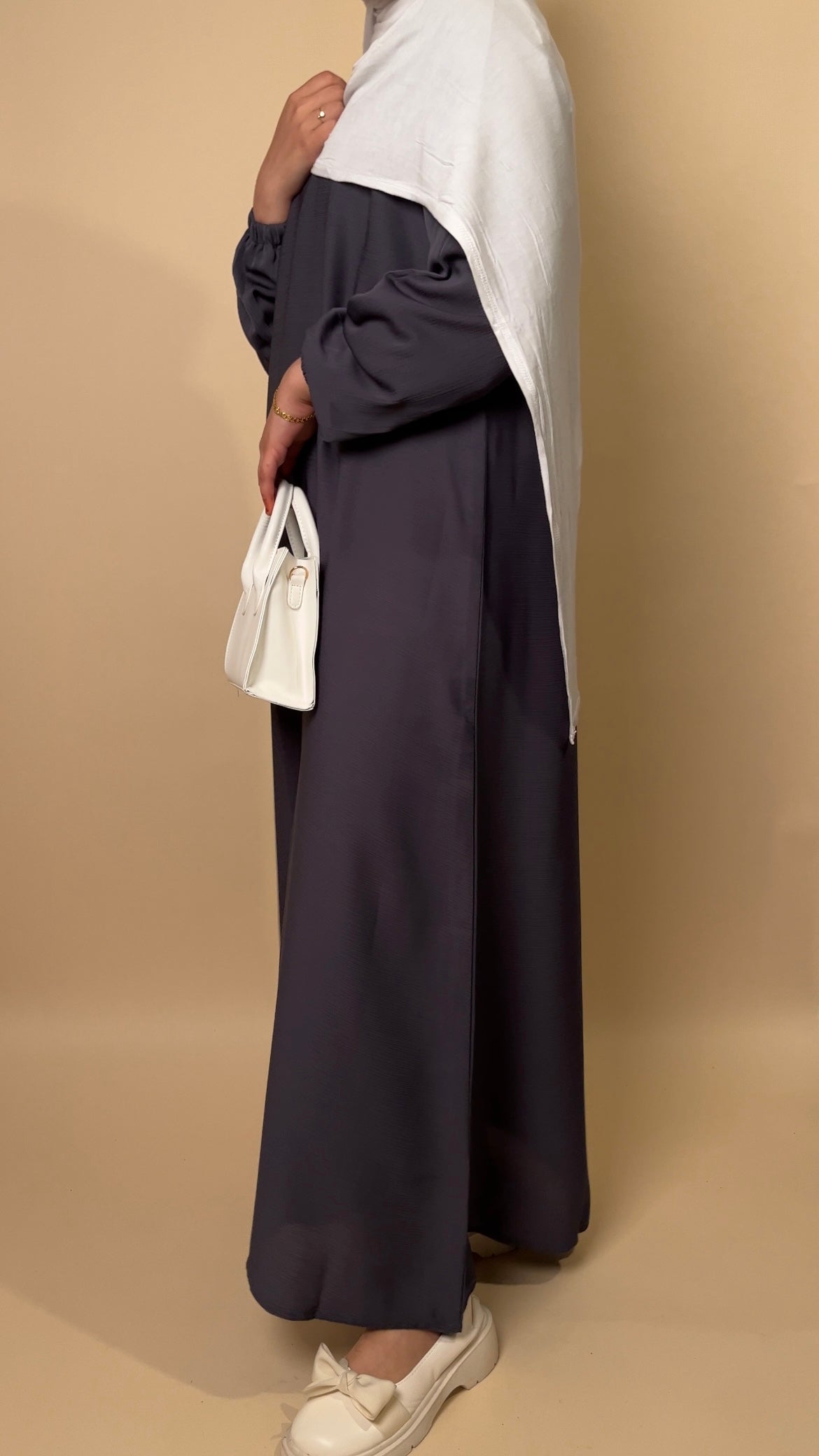 Zoom Closed Abaya