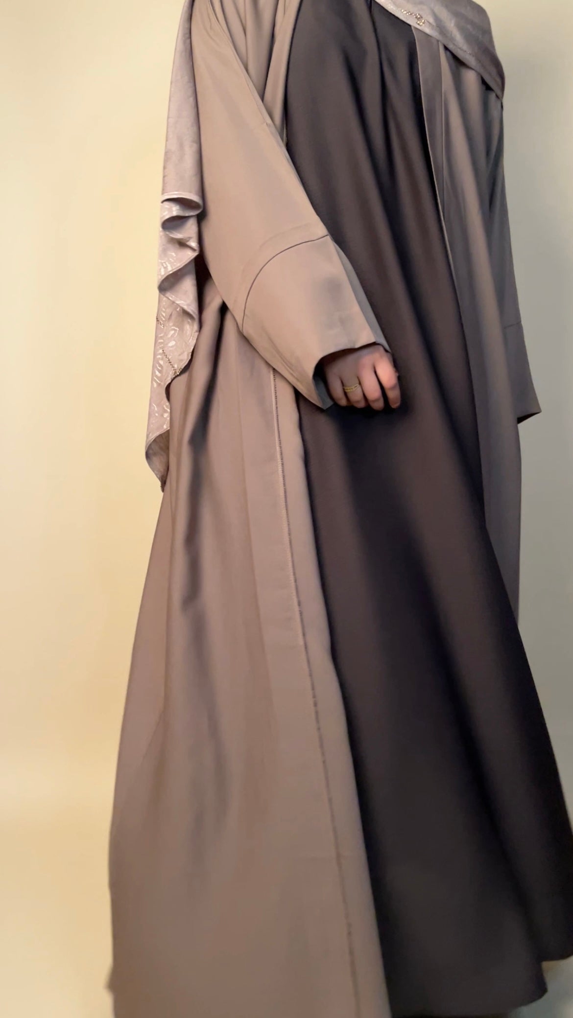 Nida open abaya