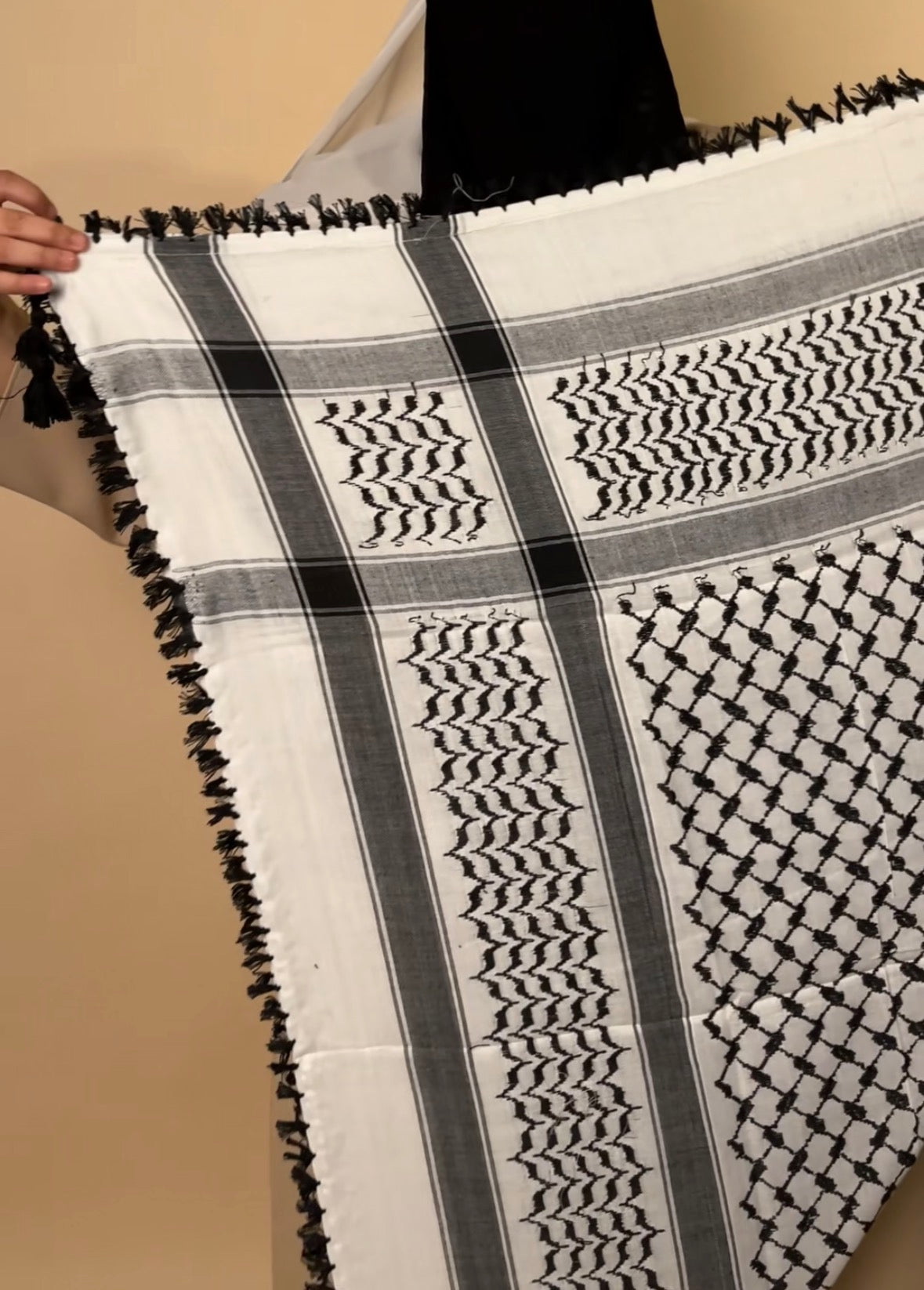 Keffiyeh | Black in White