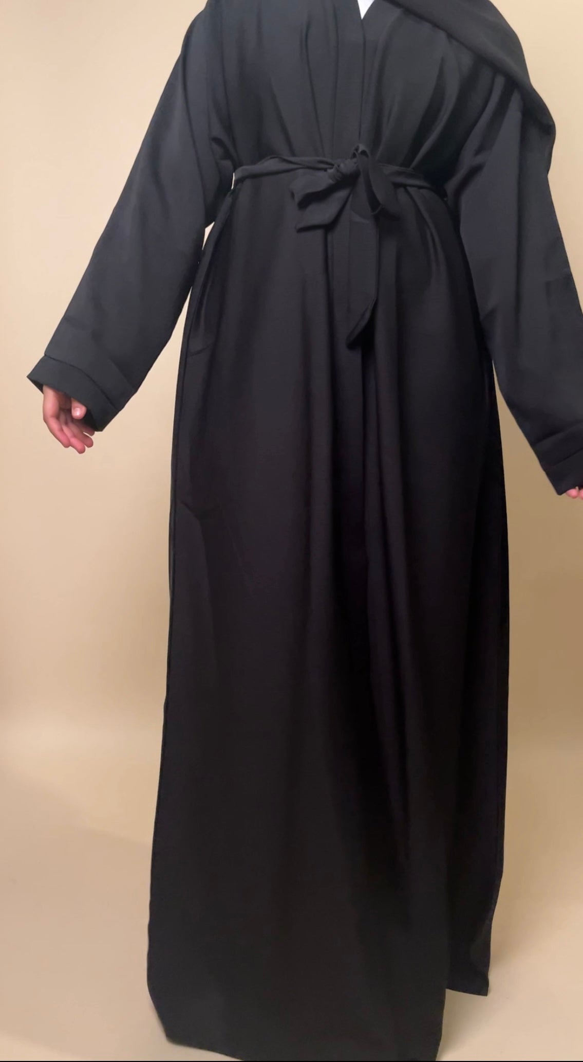 Zoom open abaya | Black - MAYSHA Abaya